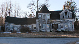 smaller version of Bates Motel?  Searsport
