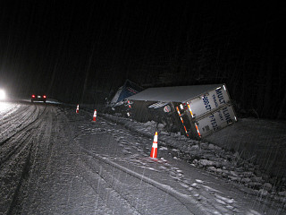 semi truck off the road, hill curve, Dixfield