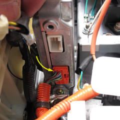 The suspect voltage-sensing connector