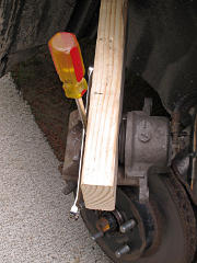 Slow push back of piston