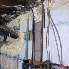 Cutting water pipes free of sprayfoam