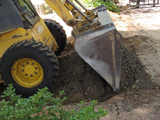 Bobcat bidirectional digging technique
