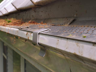 Gutter-guard clip attachment (out)