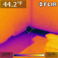 Typical slab corner thermal