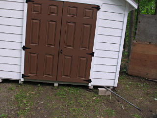 Prying up for first block placement