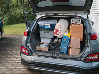 Car tetrised up to the roof