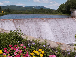 Picturesque view of Welch-Dickey from Campton dam