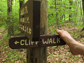 Intersection to pick up Cliff Walk