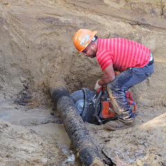 Undercutting pipe